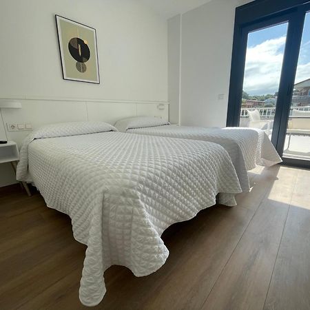 Hostal Montevideo Beachfront Nigrán Екстериор снимка