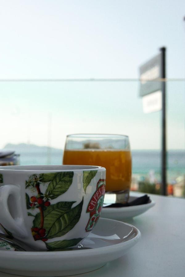 Hostal Montevideo Beachfront Nigrán Екстериор снимка
