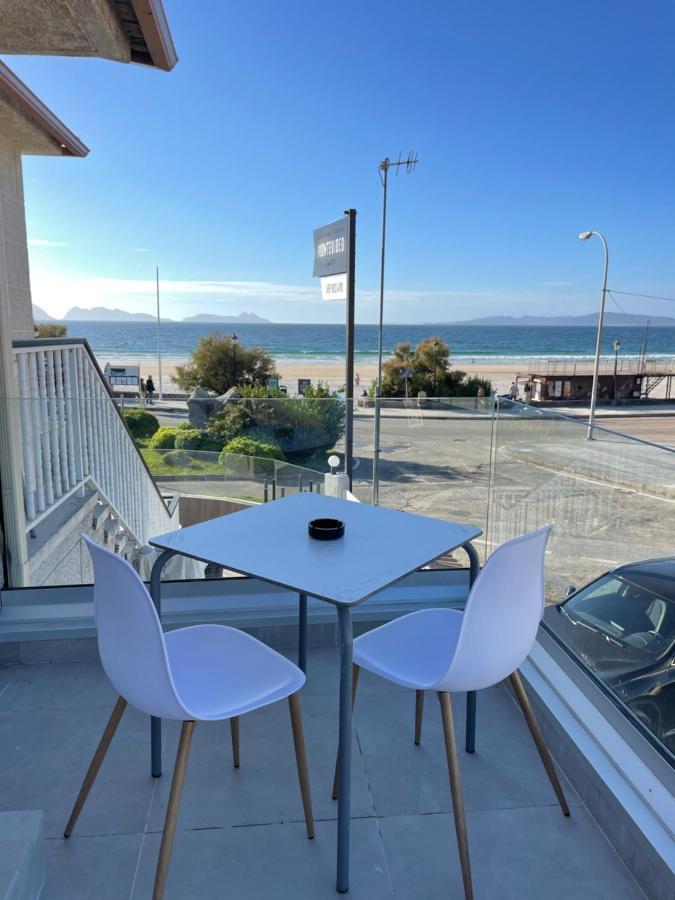 Hostal Montevideo Beachfront Nigrán Екстериор снимка