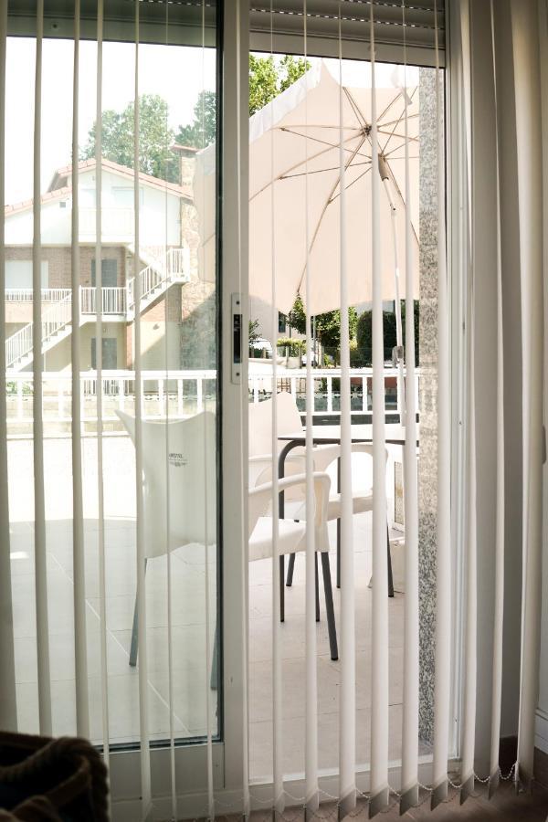 Hostal Montevideo Beachfront Nigrán Екстериор снимка