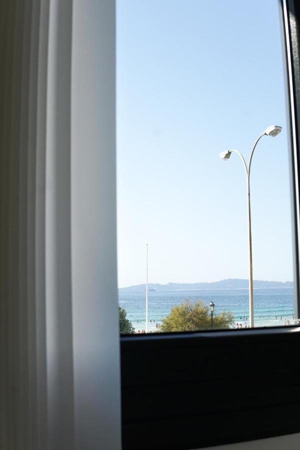Hostal Montevideo Beachfront Nigrán Екстериор снимка