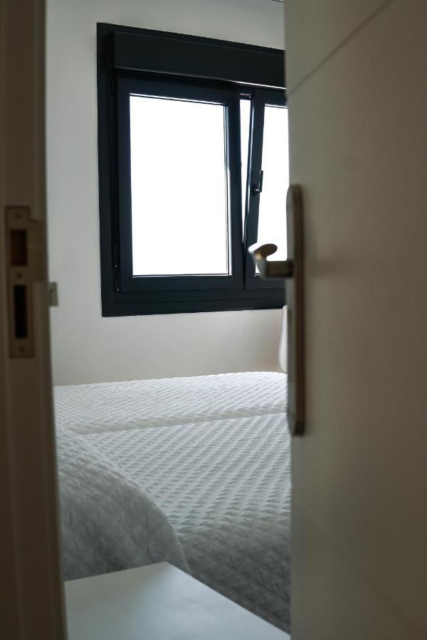 Hostal Montevideo Beachfront Nigrán Екстериор снимка