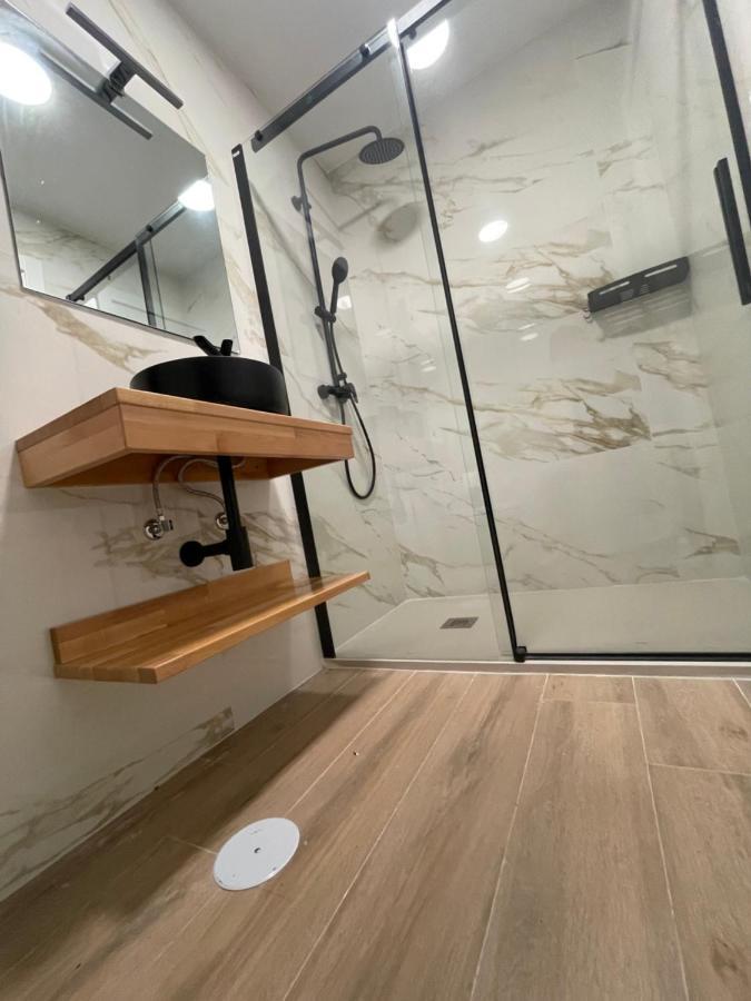 Hostal Montevideo Beachfront Nigrán Екстериор снимка