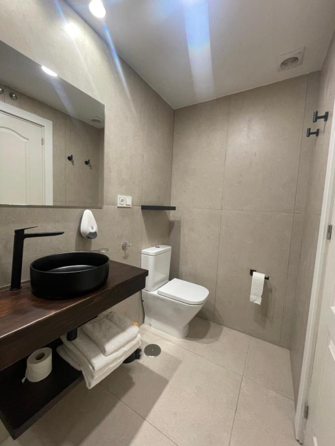 Hostal Montevideo Beachfront Nigrán Екстериор снимка