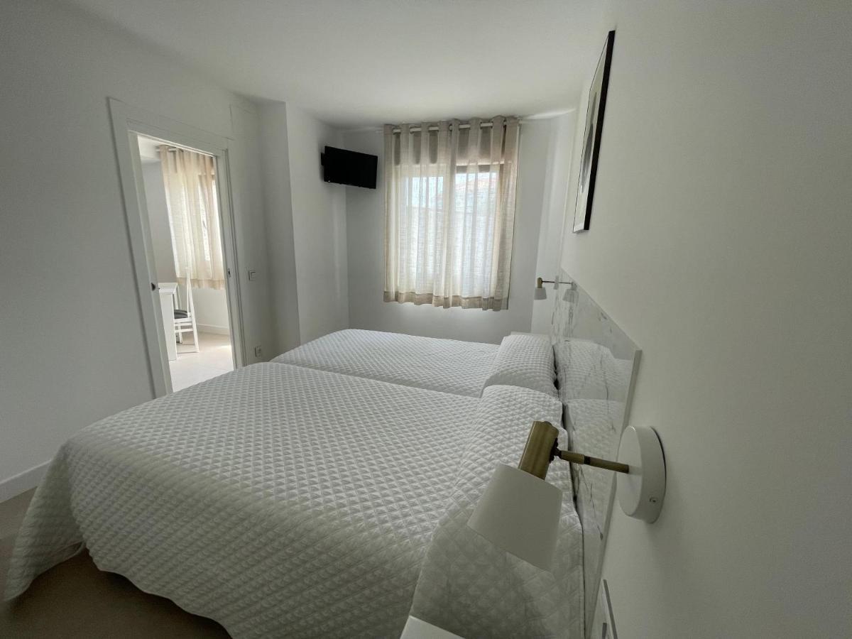 Hostal Montevideo Beachfront Nigrán Екстериор снимка