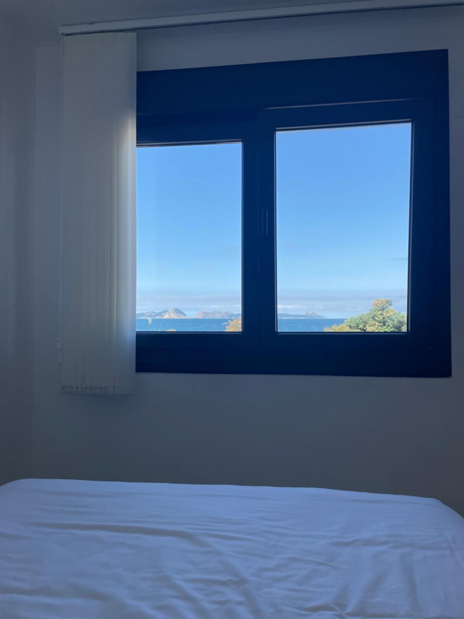 Hostal Montevideo Beachfront Nigrán Екстериор снимка